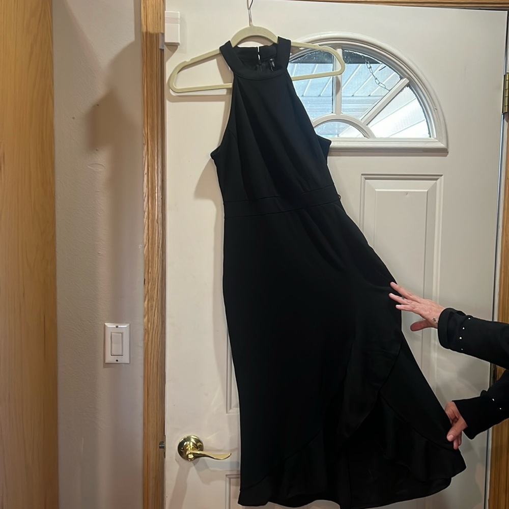 Black sleeveless long evening dress
